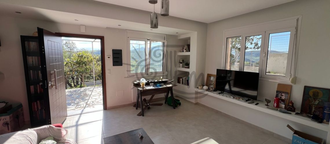 Héraklion, Stavrakia. Appartement au rez-de-chaussée de 110 m² à louer dans un village juste avant Stavrakia. property first image