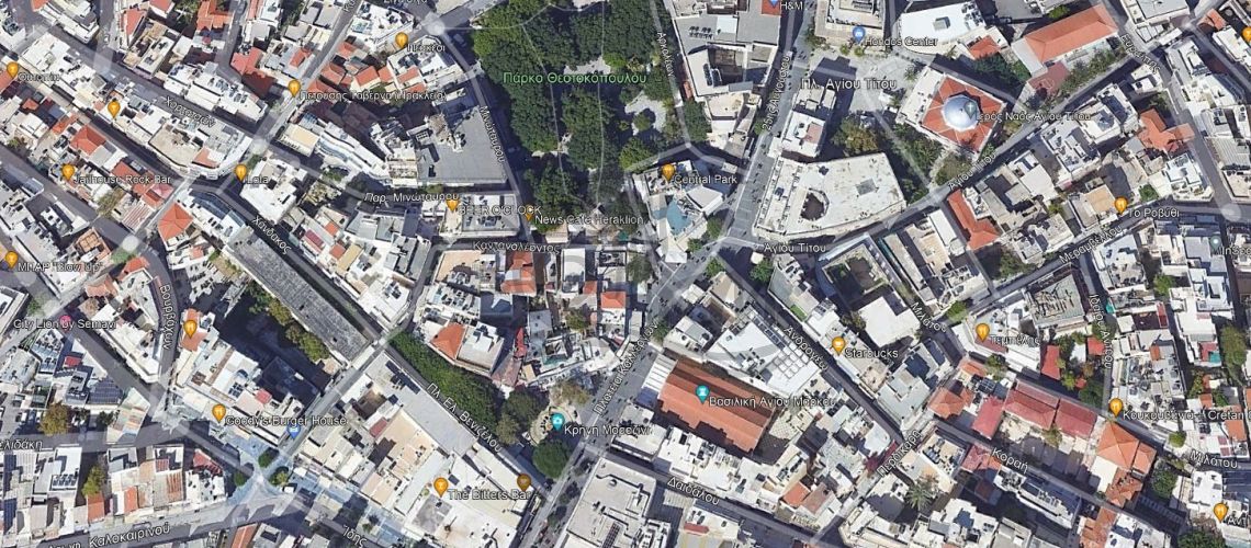 Heraklion, Center. For rent a 657 sq m independent commercial building in the heart of the city on a central pedestrian street. property first image